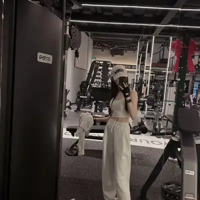 杨华英
